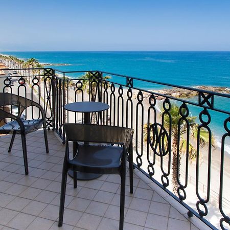 Hotel Il Mulino Capo dʼOrlando エクステリア 写真