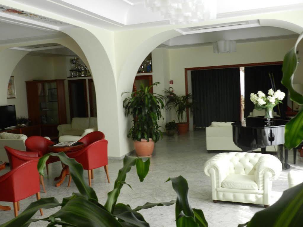 Hotel Il Mulino Capo dʼOrlando エクステリア 写真
